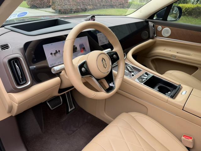 AITO M9 2024 Extended-Range Ultra 5-seater – фото 8