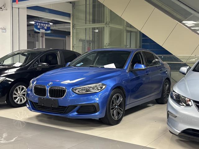 BMW 1 Series Модель 2020 года 120i Fashion – фото 1