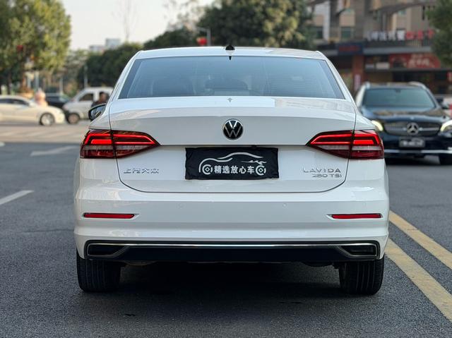 Volkswagen Lavida 2022 280TSI DSG Comfort – фото 6