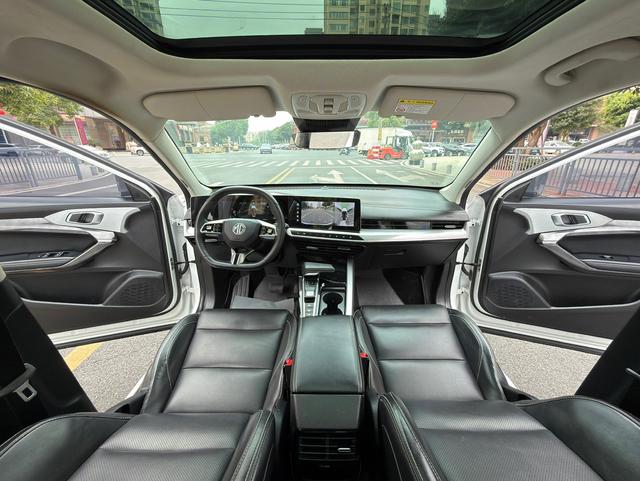 MG One 2022 β-Quality Li f e Series 1.5T Great Satis f action 1228 Edition – фото 17