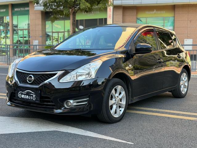 Nissan Tiida 2013 1.6L CVT Cool Café – фото 1