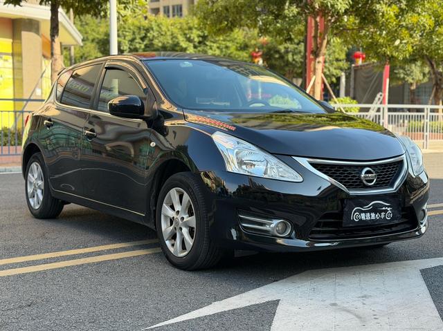 Nissan Tiida 2013 1.6L CVT Cool Café – фото 3