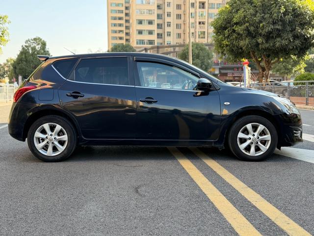 Nissan Tiida 2013 1.6L CVT Cool Café – фото 4