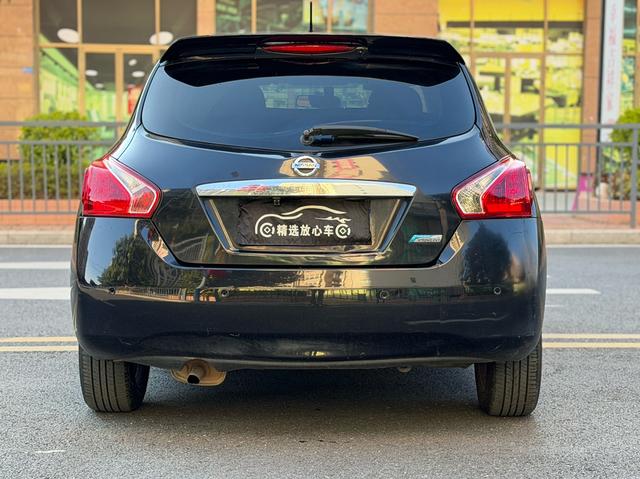Nissan Tiida 2013 1.6L CVT Cool Café – фото 6