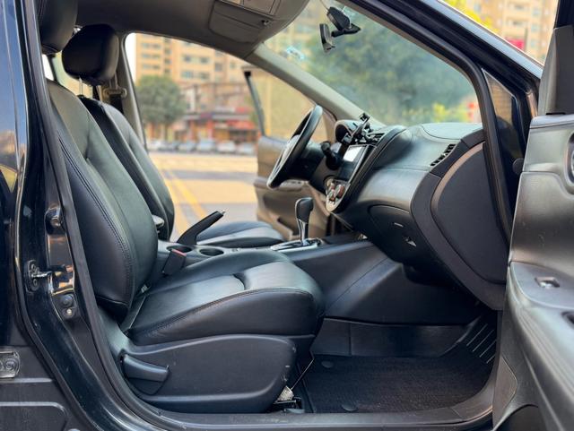 Nissan Tiida 2013 1.6L CVT Cool Café – фото 14