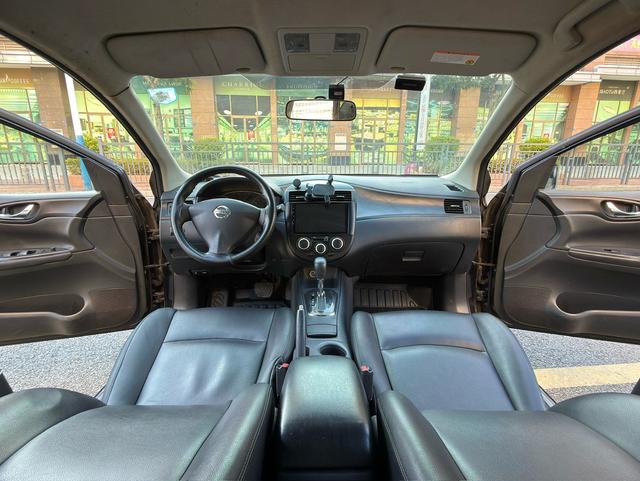 Nissan Tiida 2013 1.6L CVT Cool Café – фото 16