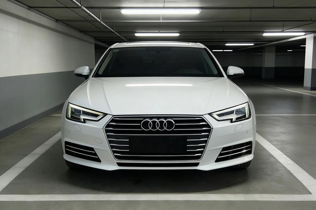 Audi A4L 2017 40 TFSI Fashion – фото 2