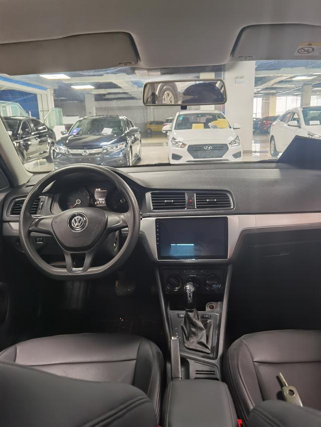 Volkswagen Lavida 2017 1.6L Automatic Style – фото 9
