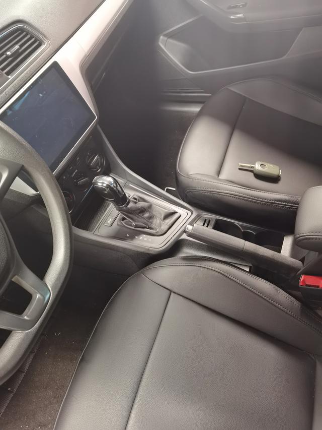 Volkswagen Lavida 2017 1.6L Automatic Style – фото 11