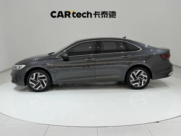Volkswagen Sagitar 2023 Model 300TSI DSG Beyond Edition