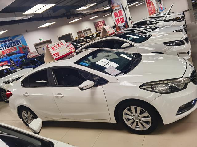 Kia K3 2015 модификация 1.6L автоматическое DLX – фото 3