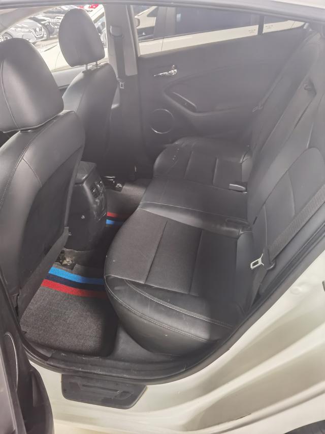 Kia K3 2015 модификация 1.6L автоматическое DLX – фото 8