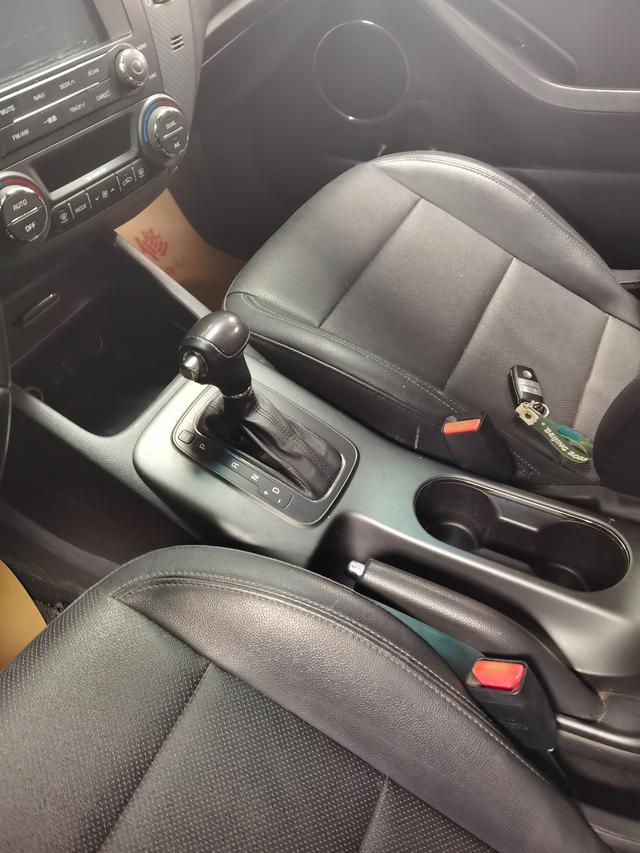 Kia K3 2015 модификация 1.6L автоматическое DLX – фото 11