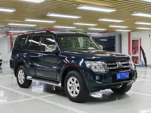Mitsubishi Pajero Imported 2012 модификация 3.0L Deluxe Edition – фото 3