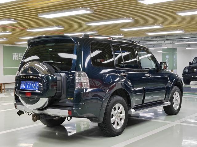 Mitsubishi Pajero Imported 2012 модификация 3.0L Deluxe Edition – фото 4