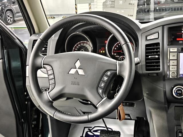 Mitsubishi Pajero Imported 2012 модификация 3.0L Deluxe Edition – фото 13