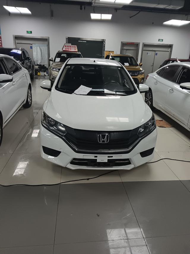Honda Greiz 2016 1.5L CVT Classic – фото 2