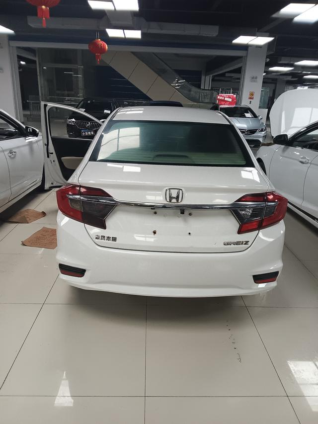 Honda Greiz 2016 1.5L CVT Classic – фото 11