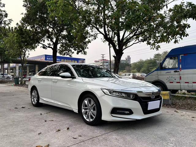Honda Accord 2018 260TURBO Elite China V – фото 3