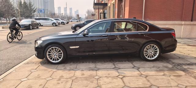 BMW 7 Series 2014 модификация 730Li Premium Enjoy – фото 3