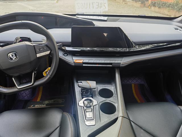 Changan UNI-V 2022 1.5T Premium – фото 5