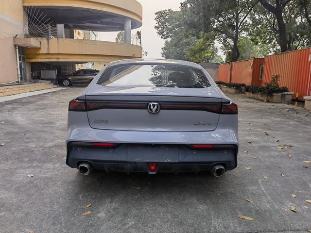 Changan UNI-V 2022 1.5T Premium – фото 8