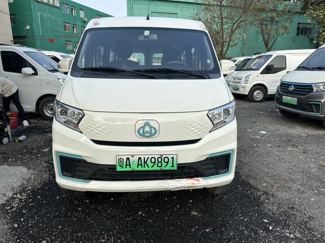 Cross Star V7 EV 2024 239km Passenger Edition Com f ort 6-Seater – фото 2