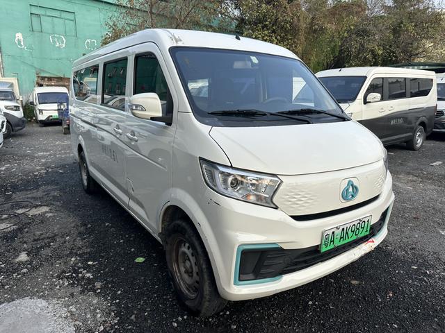 Cross Star V7 EV 2024 239km Passenger Edition Com f ort 6-Seater – фото 3