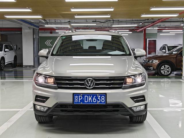 Volkswagen Tiguan L Модель 2019 года 330TSI автоматическое 2WD Smart Dynamic Deluxe Edition Country VI – фото 2