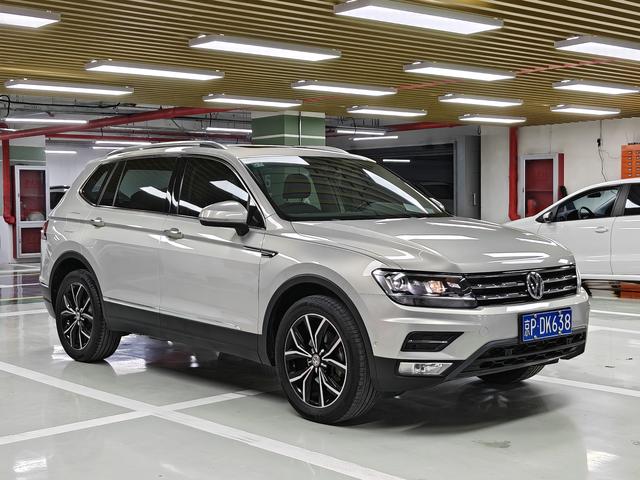 Volkswagen Tiguan L Модель 2019 года 330TSI автоматическое 2WD Smart Dynamic Deluxe Edition Country VI – фото 3