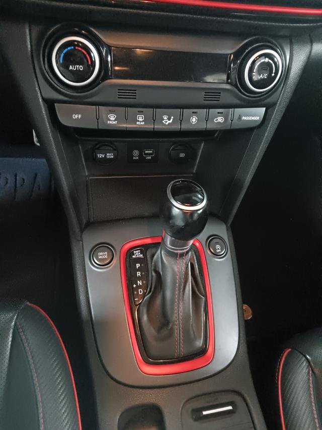 Hyundai Encino Модель 2018 года 1.6T изящество Stonic Edition – фото 9