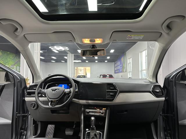 Jeta VS5 2022 280TSI Automatic High Gloss Pride Edition – фото 11