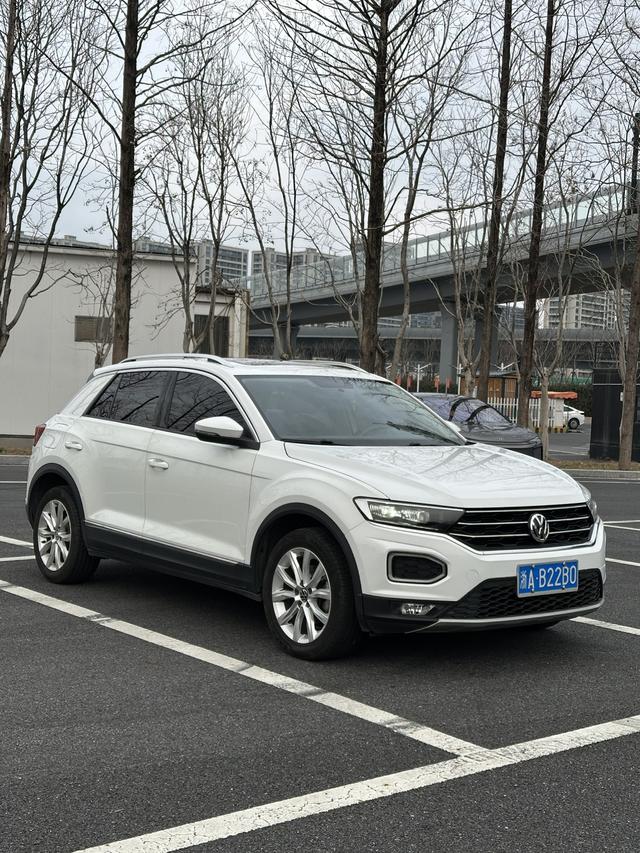 Volkswagen T-Roc 2019 230 TSI DSG FWD Progress China V I – фото 2