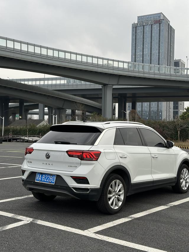 Volkswagen T-Roc 2019 230 TSI DSG FWD Progress China V I – фото 4
