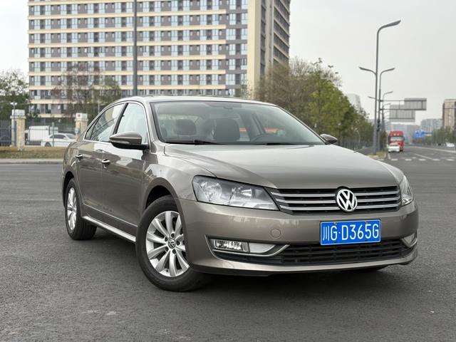 Volkswagen Passat 2014 модификация 1.8TSI DSG Zunrong Edition – фото 3