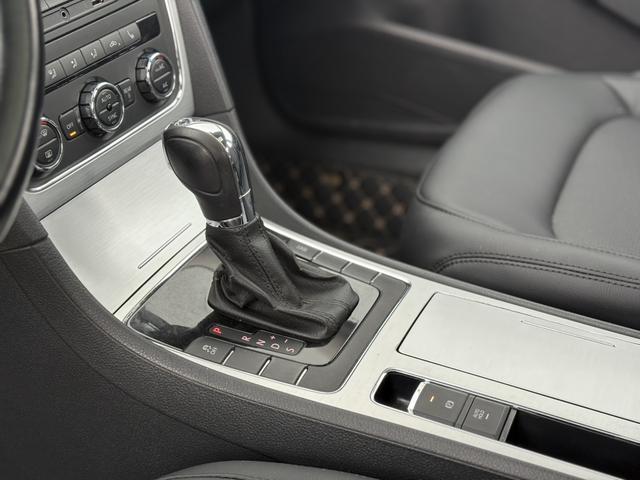 Volkswagen Passat 2014 модификация 1.8TSI DSG Zunrong Edition – фото 12