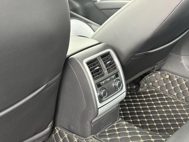 Volkswagen Passat 2014 модификация 1.8TSI DSG Zunrong Edition – фото 14