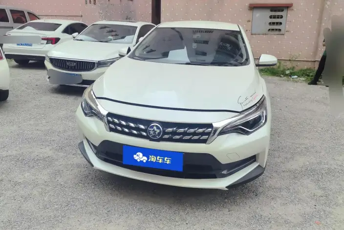 Venucia D60 2020 Model 1.6L Entry Manual Comfort Edition