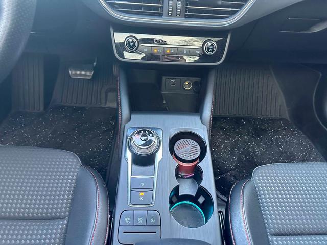 Ford Focus 2021 2-Class EcoBoost 180 Automatic ST Line – фото 14