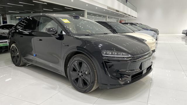Luxeed R7 2024 модификация Extended Range 37kWh Pro Rear Drive Edition