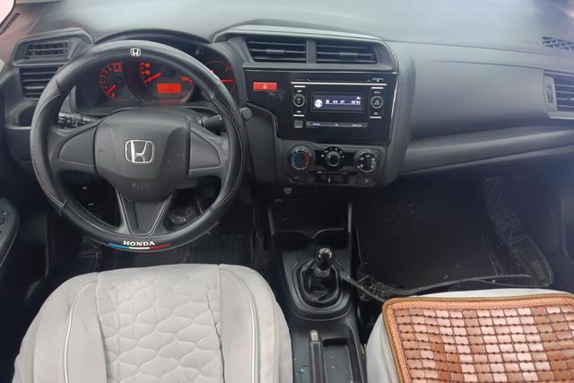 Honda Fit 2016 модификация 1.5L LX Manual Com f ort – фото 14