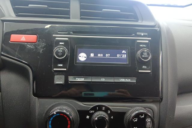 Honda Fit 2016 модификация 1.5L LX Manual Com f ort – фото 15
