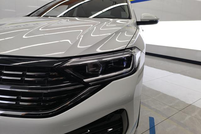 Volkswagen Sagitar 2023 300TSI DSG Beyond – фото 2