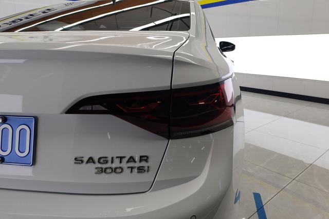 Volkswagen Sagitar 2023 300TSI DSG Beyond – фото 8
