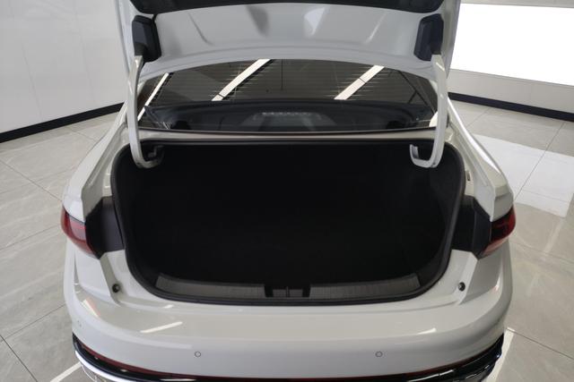 Volkswagen Sagitar 2023 300TSI DSG Beyond – фото 11