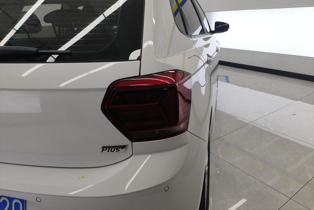 Volkswagen Polo 2021 Plus 1.5L Automatic Colorful Tech – фото 8