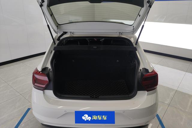 Volkswagen Polo 2021 Plus 1.5L Automatic Colorful Tech – фото 11