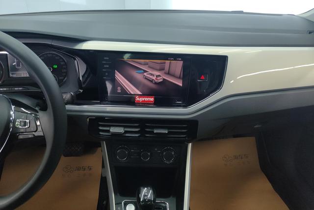 Volkswagen Polo 2021 Plus 1.5L Automatic Colorful Tech – фото 15