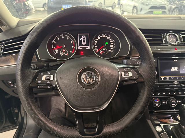 Volkswagen Magotan 2017 330TSI DSG Luxury – фото 9