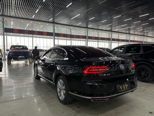 Volkswagen Magotan 2017 330TSI DSG Luxury – фото 31